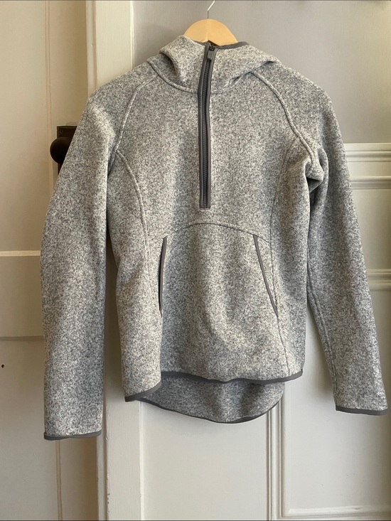 lululemon athletica Tops - Lululemon Fleece and Thank You  pullover size 6